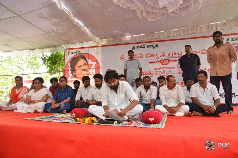 Pawan-Kalyan-hunger-strike-in-Srikakulam